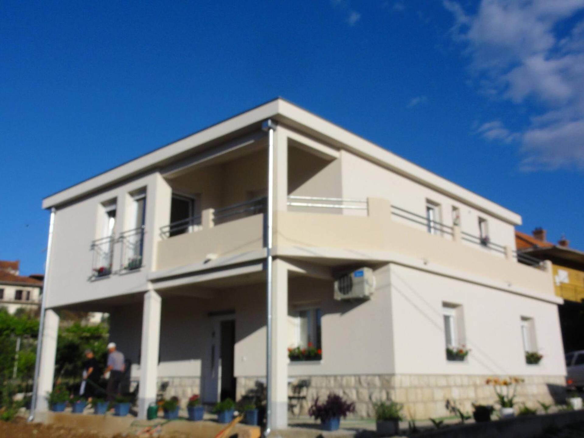 Apartments Cubela Beautiful Garden Трогир Экстерьер фото